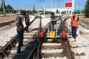 Turkish NDT specialists learn to operate the ultrasonic double rail trolley UDS2-73 on complicates railway sections, August 2020